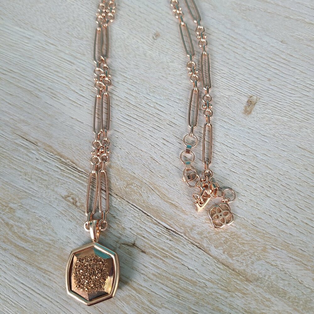 Kendra Scott Davis Rose Gold Pendant Necklace in Rose Gold Drusy